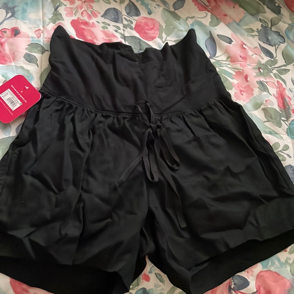 Isabel Maternity shorts, brand new